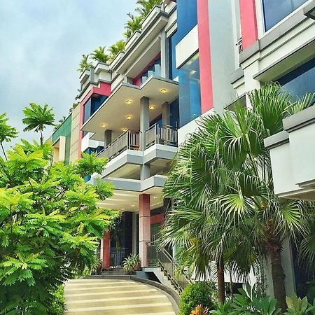 Sahati Hotel Jakarta Exterior foto