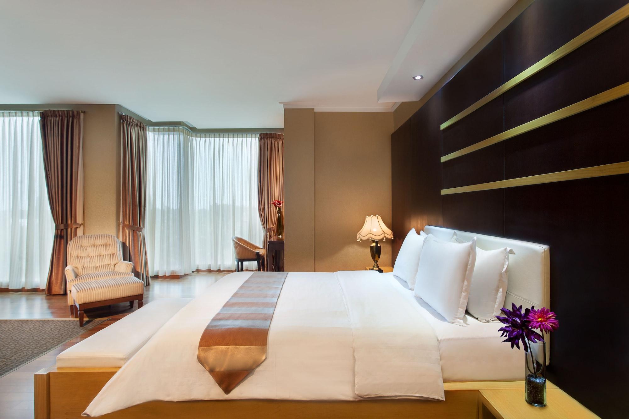 Sahati Hotel Jakarta Exterior foto