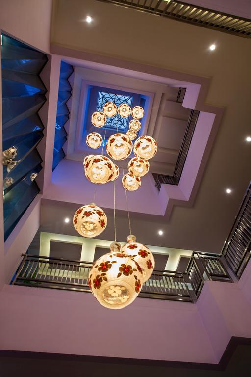 Sahati Hotel Jakarta Exterior foto