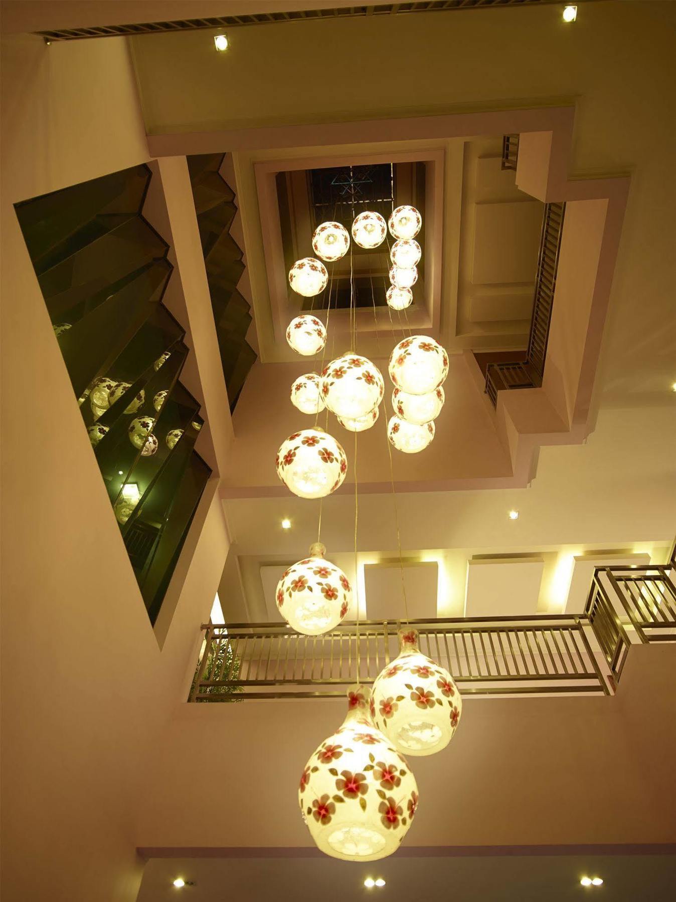 Sahati Hotel Jakarta Exterior foto